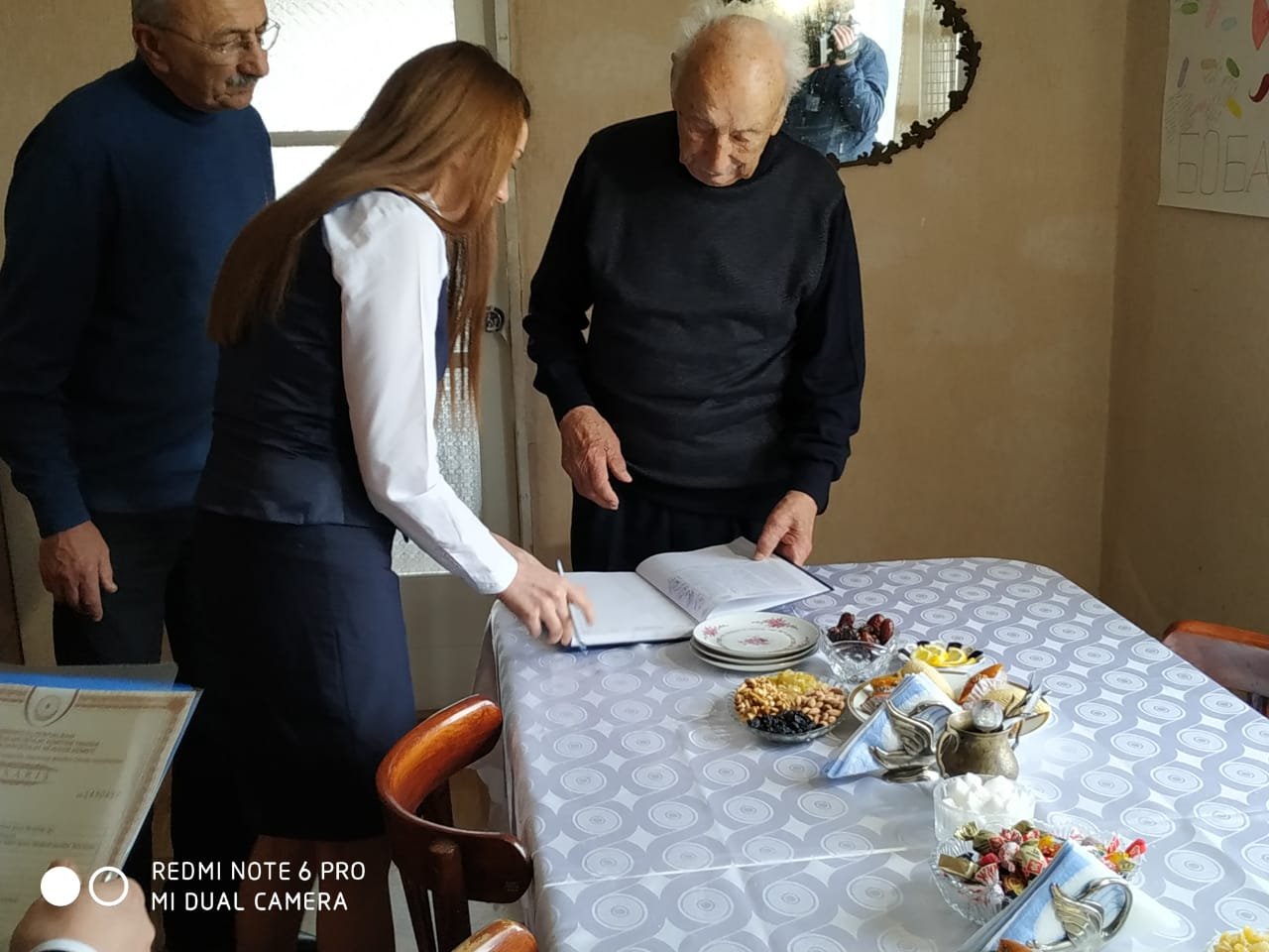 99 yaşlı paytaxt sakininə evində çıxarış təqdim olundu