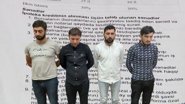 Bakıda saxta ipoteka sənədi hazırlayan mütəşəkkil dəstə üzvləri tutuldu 1569662438 4 removebg preview.jpg