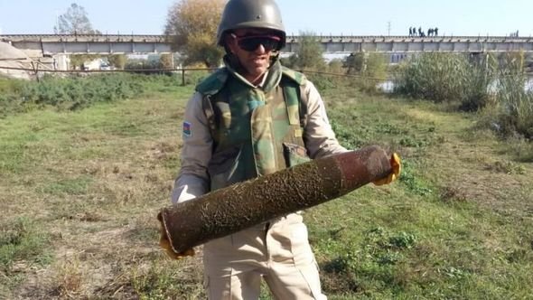 Bərdədə dəmiryolu körpüsünün altında partlayıcı maddələr tapıldı – FOTO