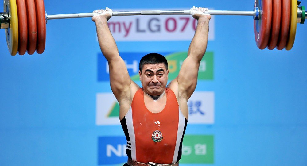 Nizami Paşayev 10 ildən sonra üçqat dünya çempionu adını qazanıb 1575704278 d8b9dea3 598b 4687 b80b 0886d5e8a8ad.jpg
