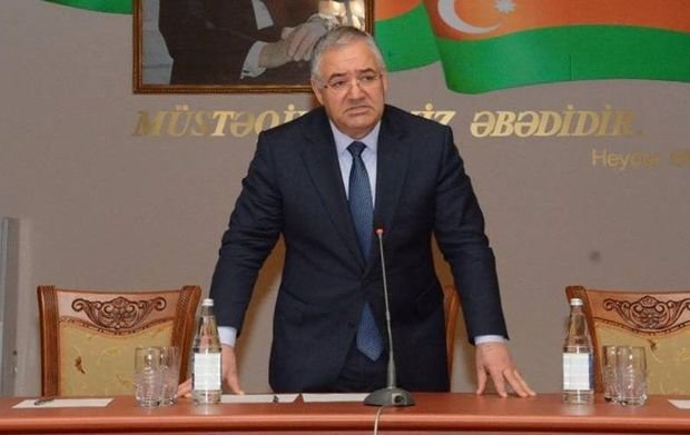 Yeni “trend”ə daha bir icra başçısı qoşuldu: Qazini ziyarət etdi – FOTO 1576936667 uz12322121.jpg