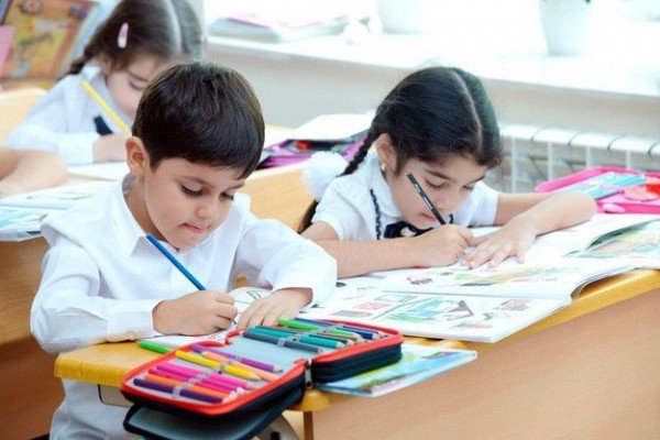Məktəblilərin yay tətili ləğv olunacaq? – RƏSMİ 1588238068 1588237425 mj.jpg