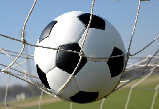 Azərbaycanda futbola tətbiq olunmuş qadağa götürülmədi 1588349292 2017 07 05 20 19 19futbol gol top.jpg