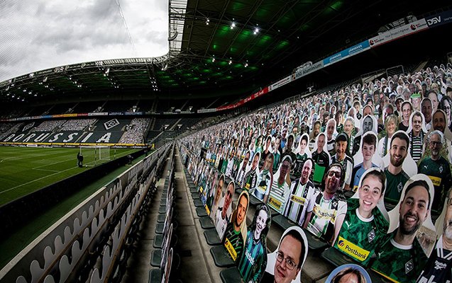Bundesliqa matçında karton fanatlar – FOTOLAR 1590340180 az2.jpg