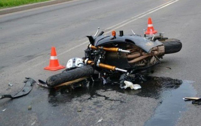 Biləsuvarda “Toyota” motosikletlə toqquşdu, ölən var 1592840290 1498292194 8929.jpeg