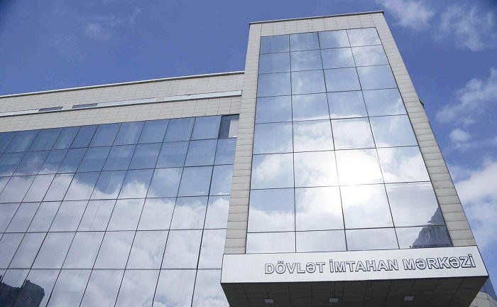 DİM növbəti buraxılış və qəbul imtahanları keçirir 1595569223 dim dovlet imtahan merkezi 110417.jpg