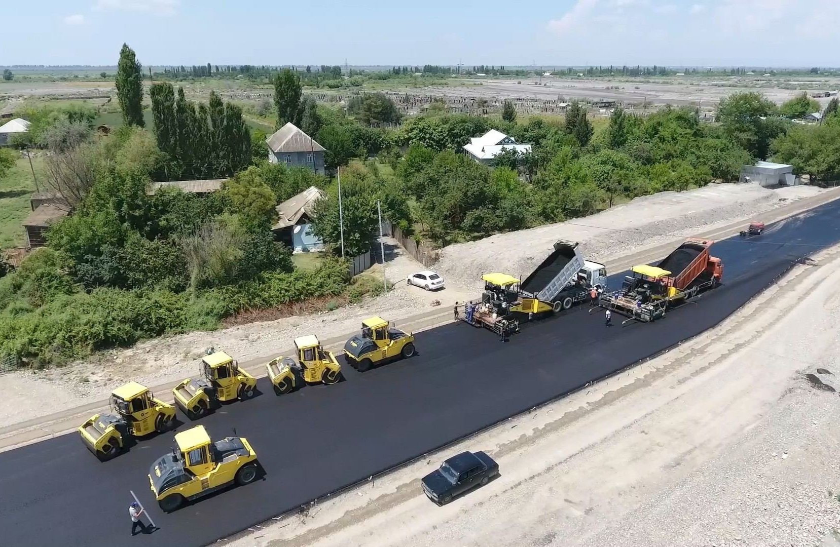 Daha bir avtomobil yolu yenidən qurulur 1595852421 20200727 161751.jpg
