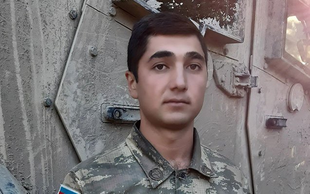 Bu əsgər silahdaşları ilə birgə düşmənin 7 tankını məhv edib 1602584900 aaa.jpg