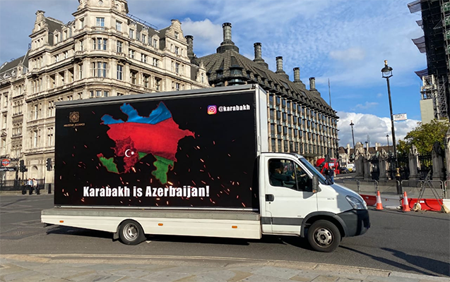 “Karabakh is Azerbaijan” London küçələrində 1603298368 lon1.png