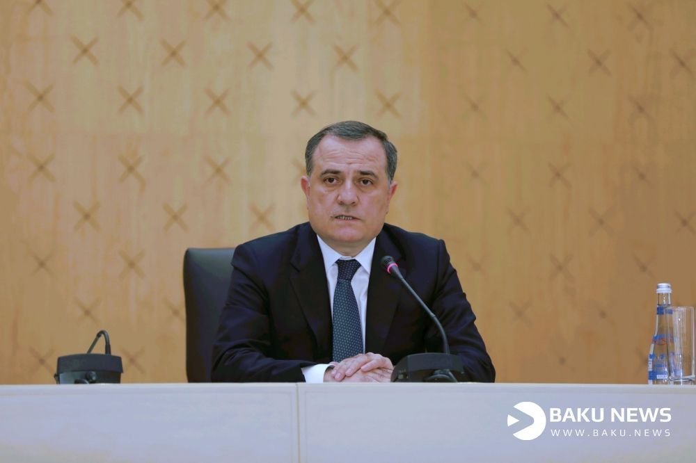 Ceyhun Bayramov həmsədrlərlə telefonda danışdı 1603904848 1603656844 1602335605 16023304085120864489 1000x669 1.jpg