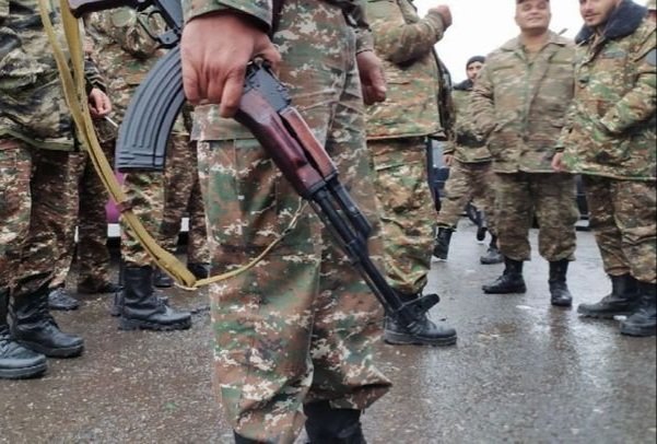 Ermənistanda Qarabağdan qanunsuz silah daşınması ilə bağlı 9 cinayət işi başlandı 1604498551 20201104 165045.jpg