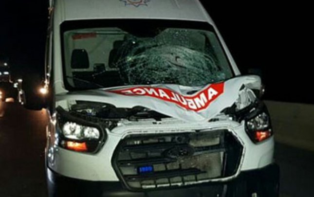 Ambulansla piyadanı vurub öldürdü 1605285169 15.jpg