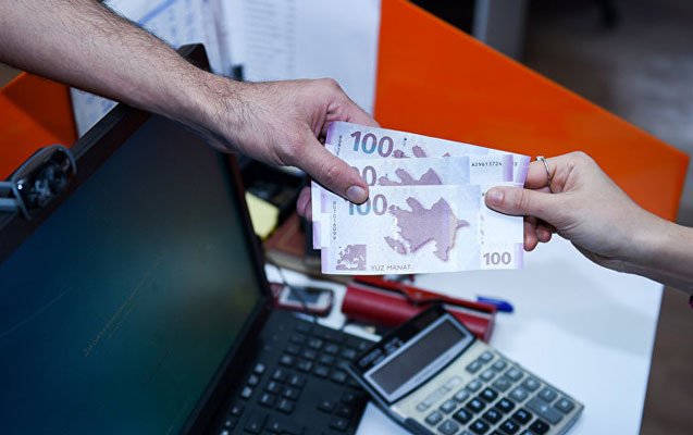 Bağlanmış 4 bankın əmanətçilərinə ödənilən kompensasiyanın məbləği açıqlandı 1605601327 pul.jpg