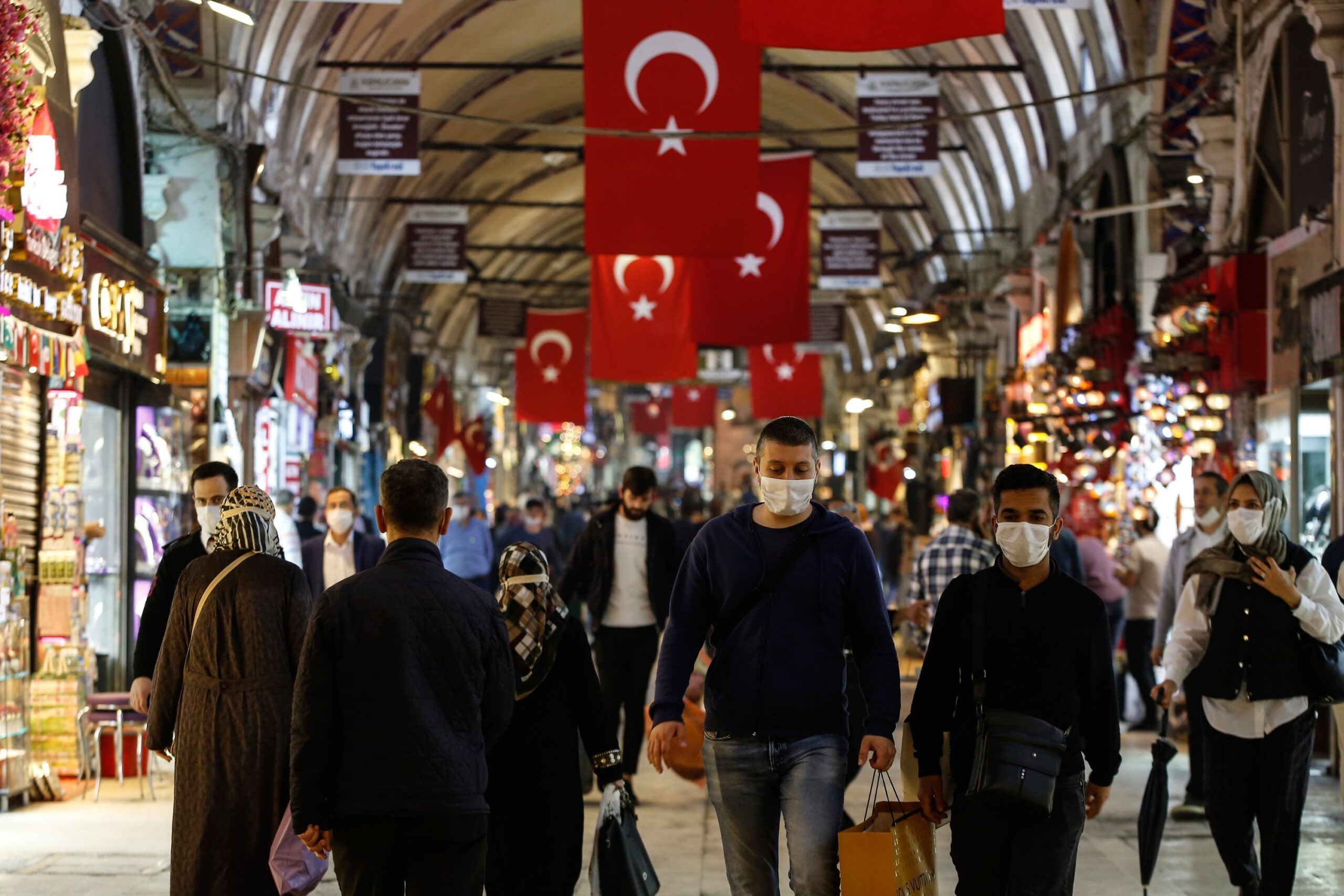 Türkiyədə koronavirusdan ölənlərin sayı yenə artdı 1606247445 1604509685 1595965707 39917.jpg