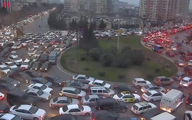 Bakı yollarında sıxlıq var 1607442761 sixl.jpeg