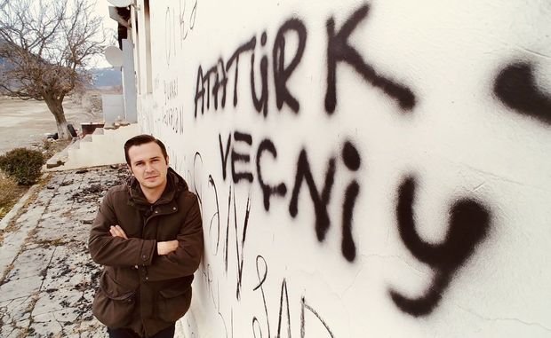 Türkiyəli jurnalist “Şuşa” yazılı formada 1610315103 epx8iwoxeaihbvg.jpg