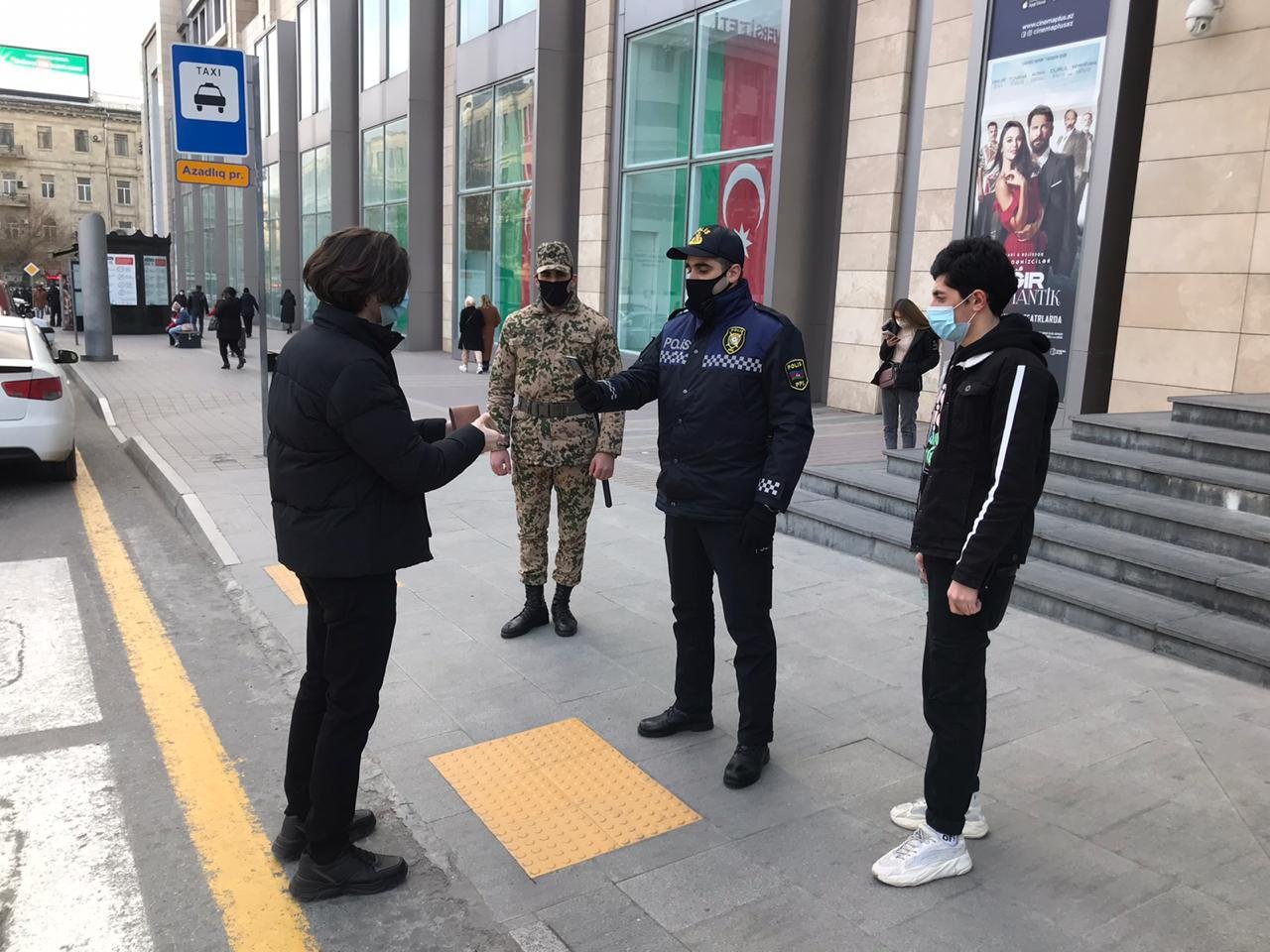 Yanvarın 18-dən SMS icazə ləğv edilə, metro açıla bilər 1610619287 polis cerimepost 3.jpeg