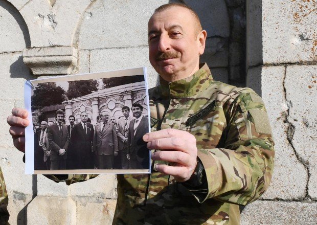Prezidentlə ailəsinin Şuşa səfəri 1610699286 1610698036 04a75c2c 06e9 337b bf89 399eecfdbfe2 1.jpg