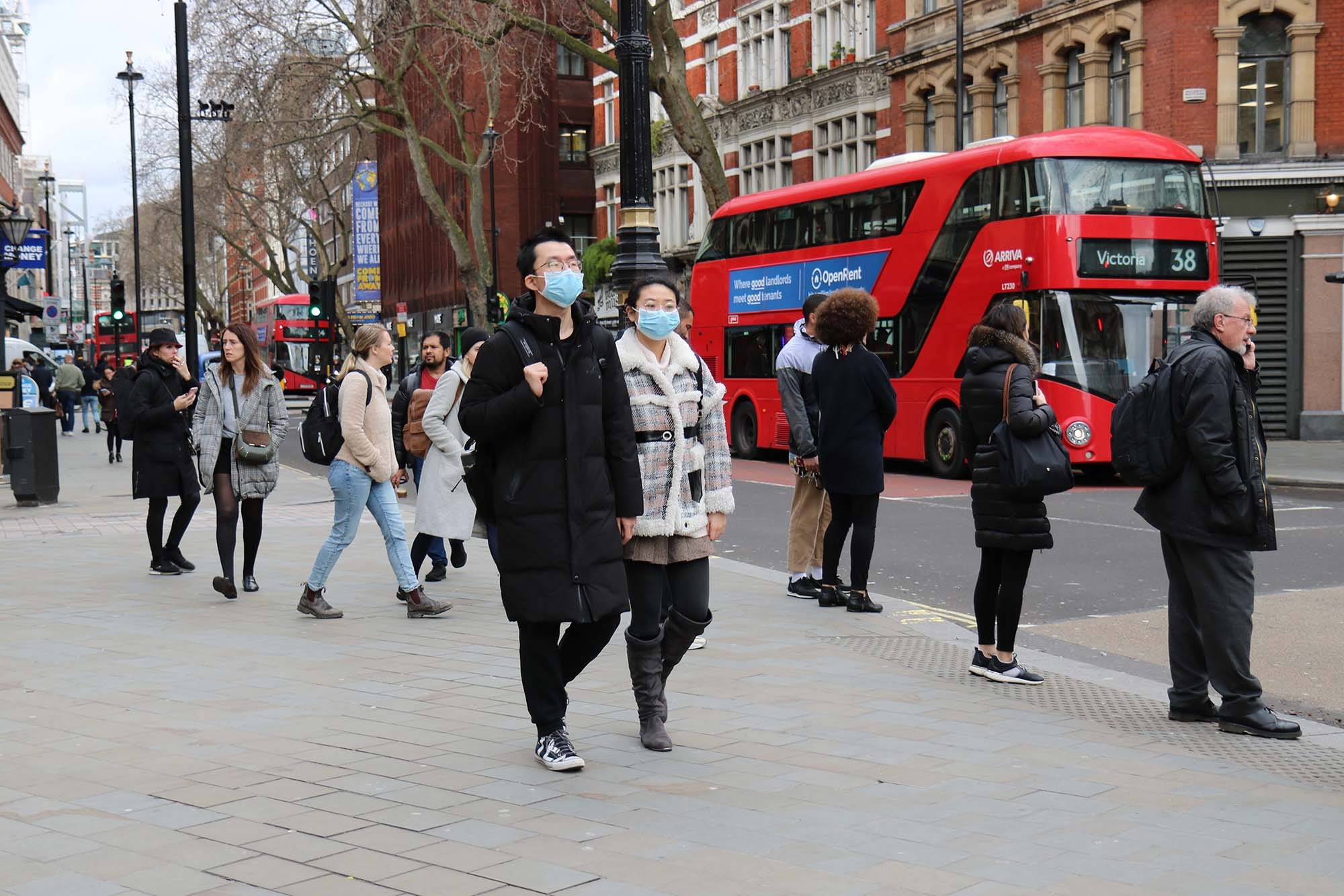 Britaniyada koronavirusdan rekord sayda ölüm qeydə alınıb 1611080603 coronavirus restricciones severas reino unido 4.jpg