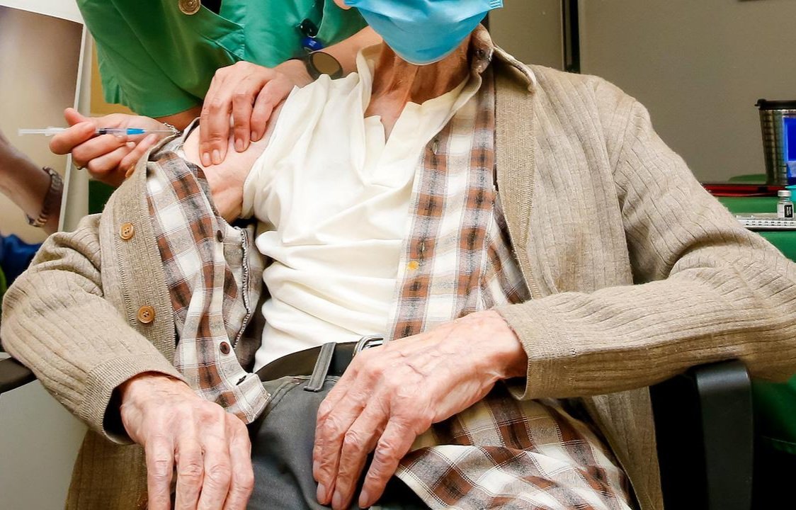 Bu gündən 65 yaşdan yuxarı vətəndaşların vaksinasiyasına başlanılır 1612131754 20210201 022201.jpg