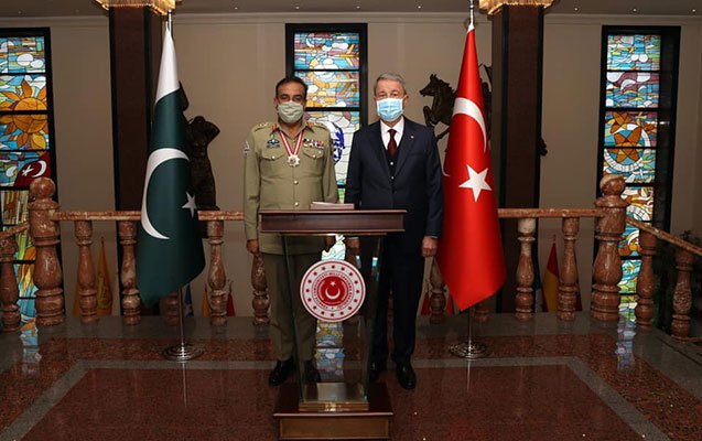 Hulusi Akar Nadim Raza ilə görüşdü 1617118386 akar.jpg