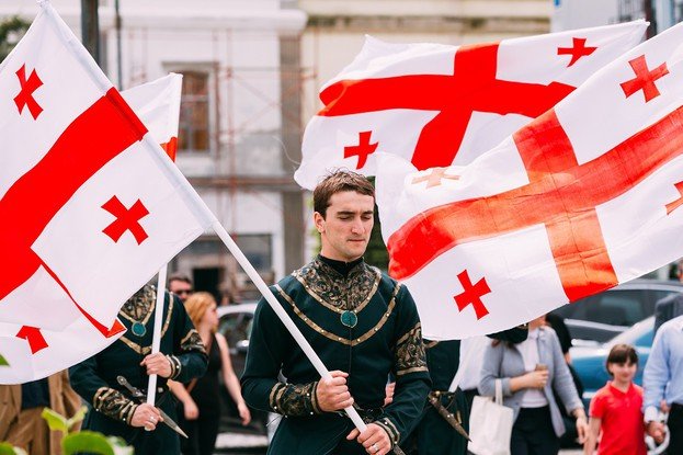 Gürcüstanın dövlət müstəqilliyinin bərpasından 30 il ötür 1617916708 georgian flag.jpg