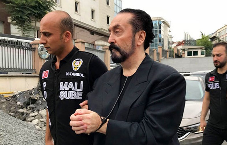 Adnan Oktar yeni imici ilə gündəmə gəldi 1618180377 20210412 023236.jpg