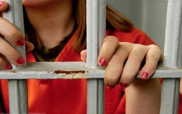 Bakıda oğurluq edən bacılar saxlanıldı 1620725790 hebs qadin 0451.jpg