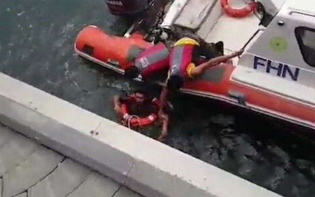 Bakı bulvarında intihara cəhdin qarşısı alındı 1620898144 bulvar4512.jpg