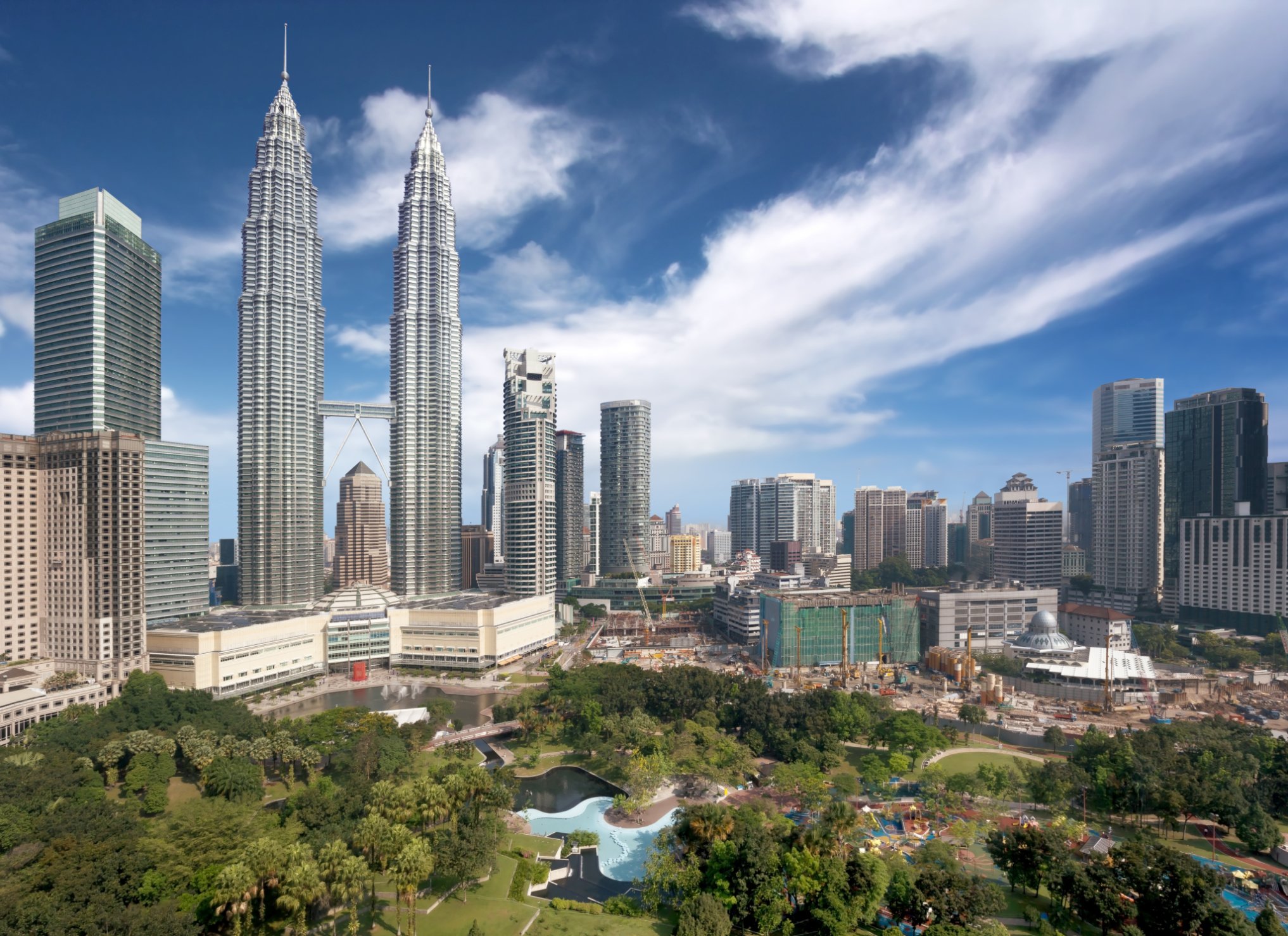 Bu ölkə sərt karantin rejiminə keçdi 1622225154 kuala lumpur.jpg