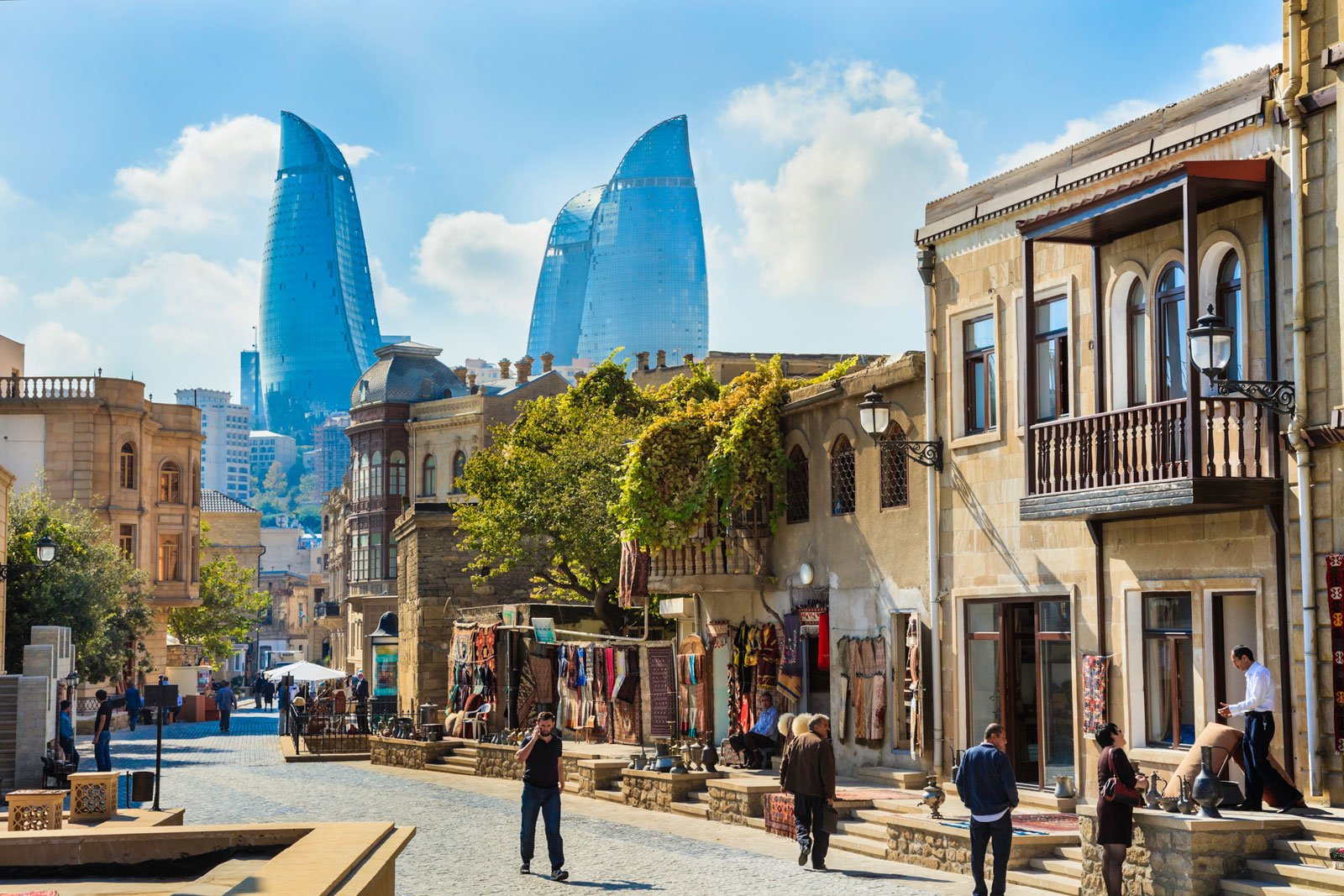 Sabahın hava proqnozu açıqlandı 1622712624 baku blend azerbaijan skyscrapers buildings.jpg