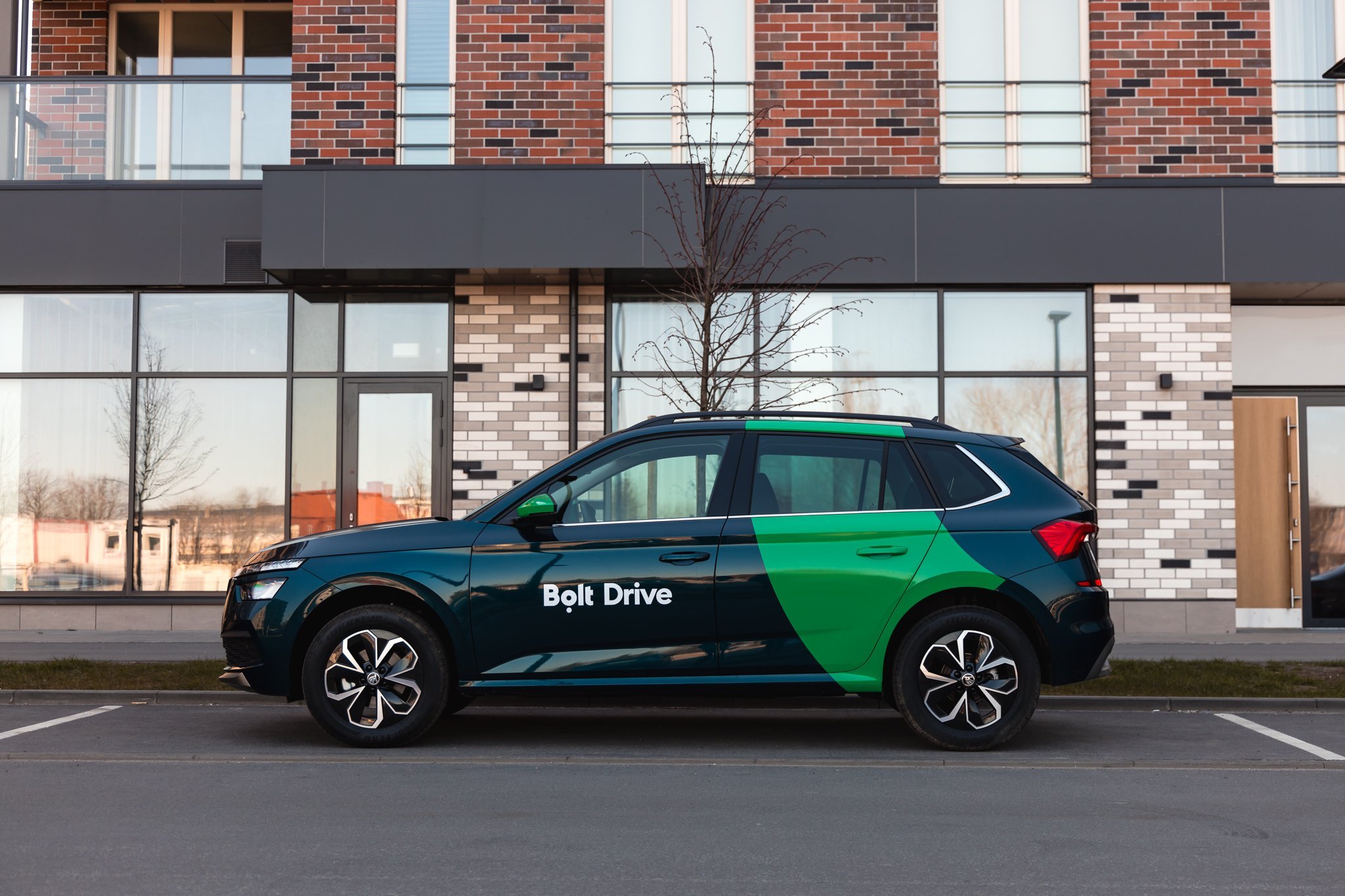 Bu taksi xidmətinin dəyəri 5 milyard dollara yaxınlaşır 1627910918 1627906015 c side skoda kamiq.jpg