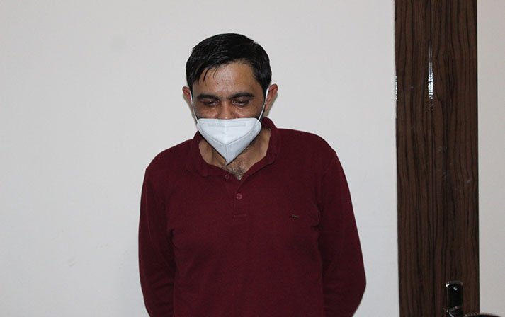 Narkotik çəkib maşın sürən şəxs həbs olundu 1640063790 1.jpeg