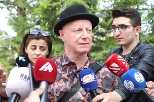 İsveçli rejissor Şuşa şəhəri haqqında sənədli film çəkəcək 1651151113 isvecli rejisor.jpg