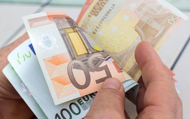 Daha bir ölkə avroya keçir 1657080859 1657033384 euroavro 1537324 2.jpg