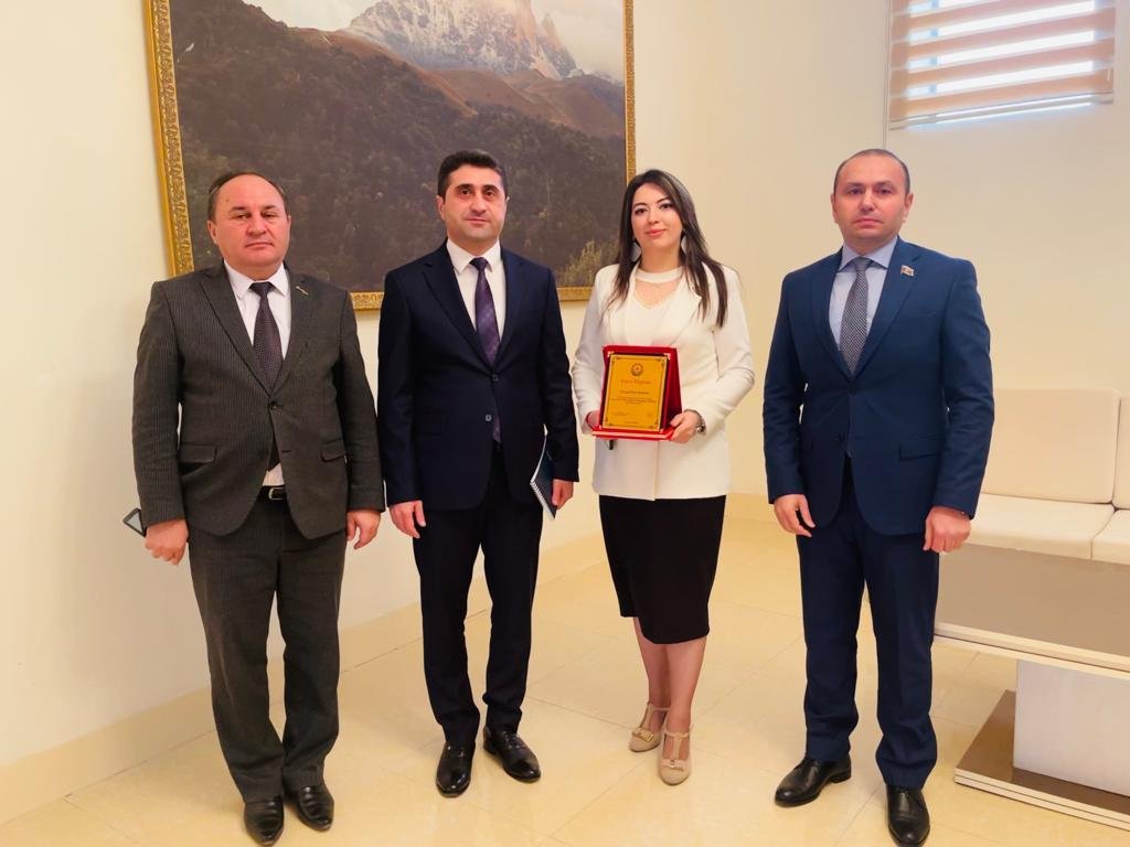 Kəmalə Nəhmədova Göygölün icra başçısı tərəfindən təltif edilib 1675354600 328929213 3503155539928649 5009237984210470565 n.jpg