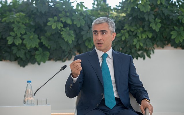 Anar Ələkbərov Fazil Mustafanı xəstəxanada ziyarət etdi 1680092823 anar.jpg