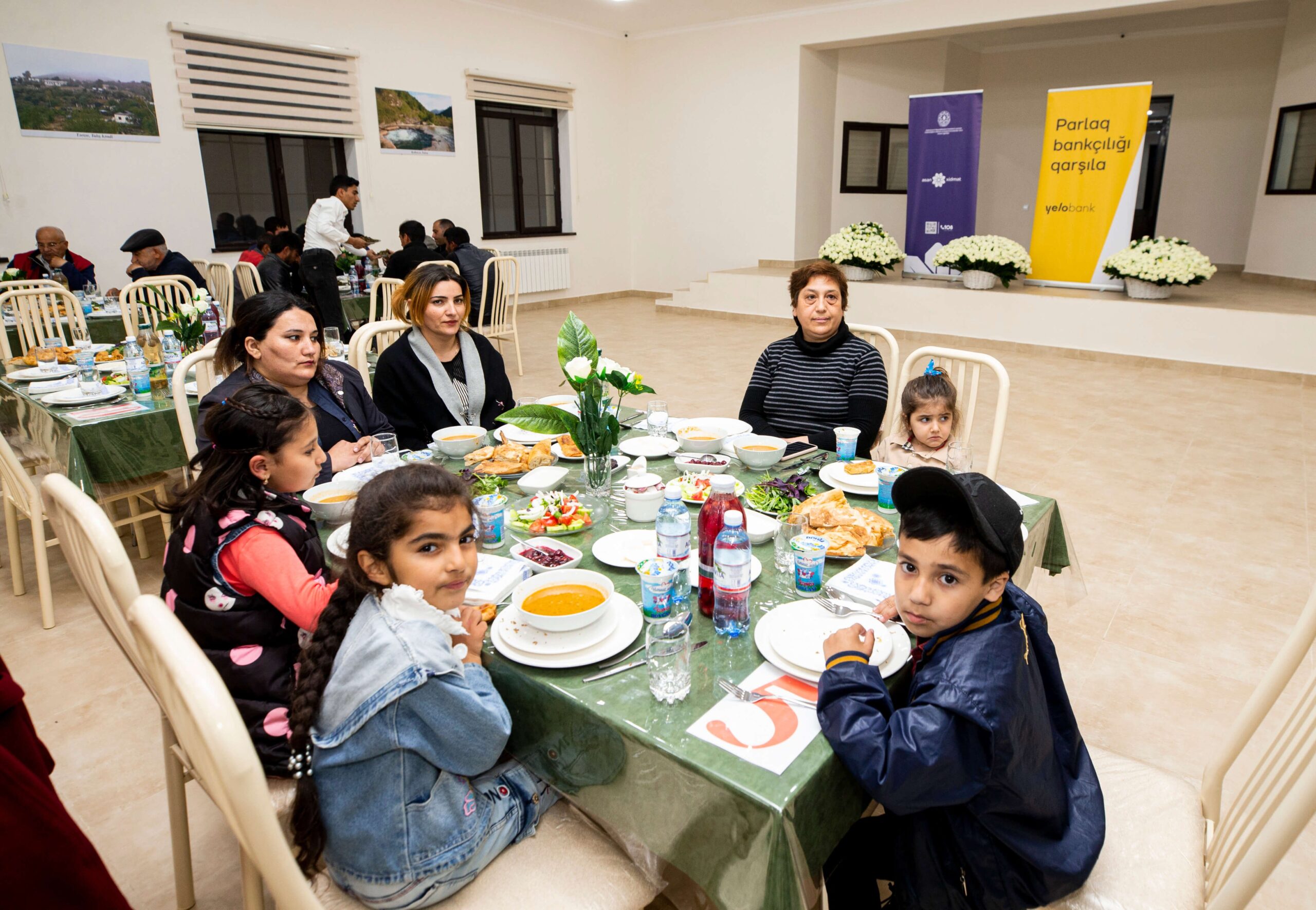 30 ildən sonra doğma torpaqda açılan ilk iftar süfrəsi 1682403218 a60x8778.jpg