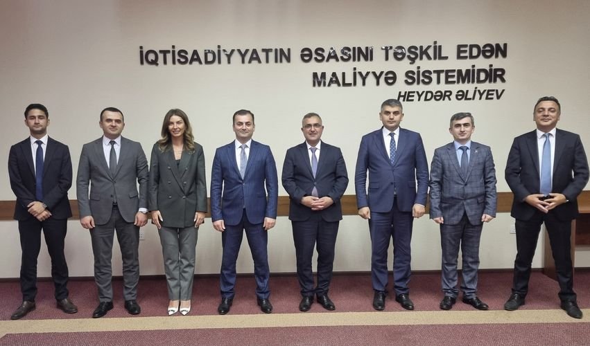 Mediasiya Şurası və AMB arasında əməkdaşlıq müzakirə edilib 1683809644 345635175 1172728563421563 6233001617885992694 n.jpg