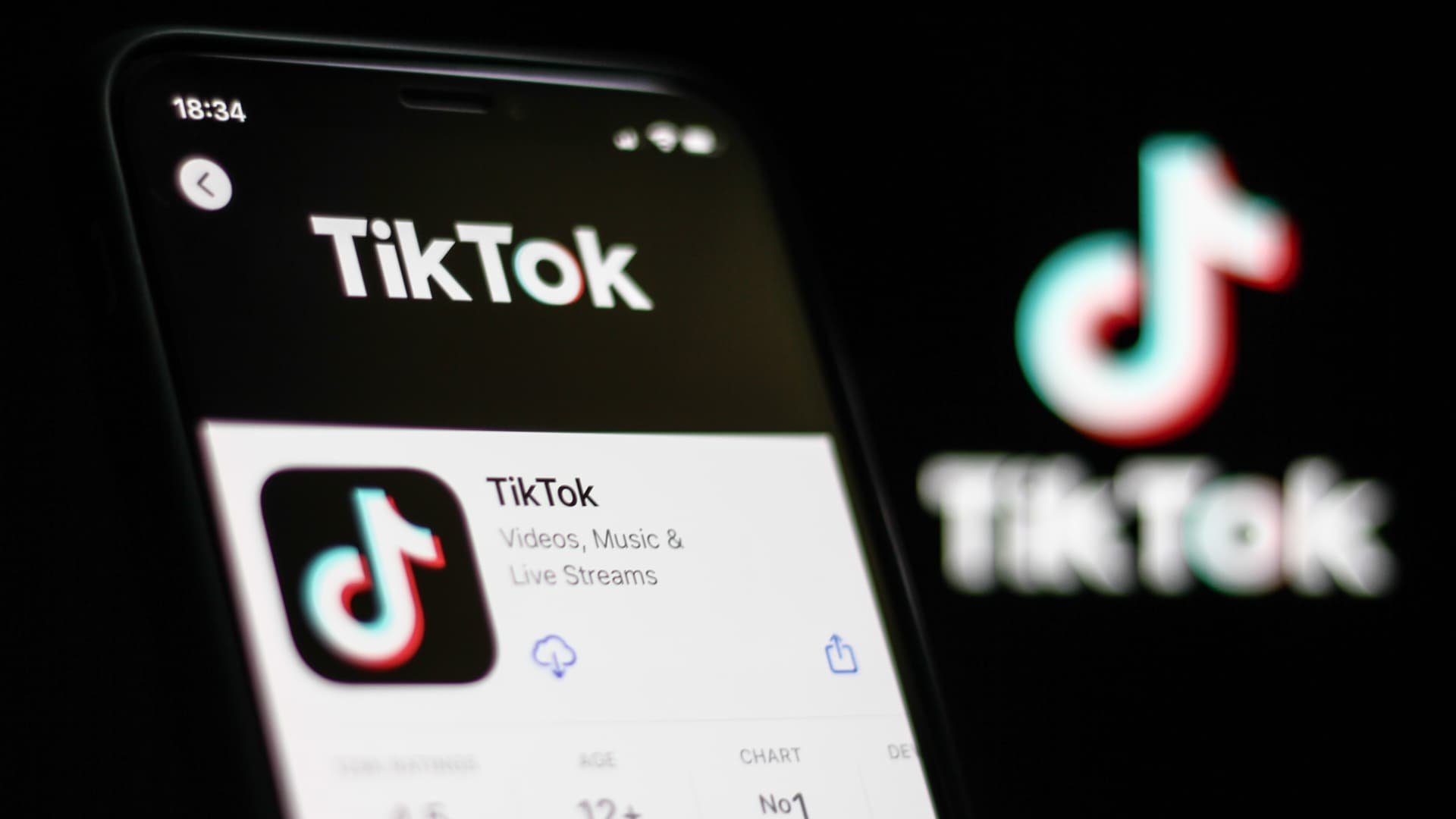 “TikTok”da qadını şantaj edən “polis”lə bağlı qərar verildi 1685693755 106934767 1630307044267 gettyimages 1234045956 porzycki tiktokan210718 nprxo.jpeg