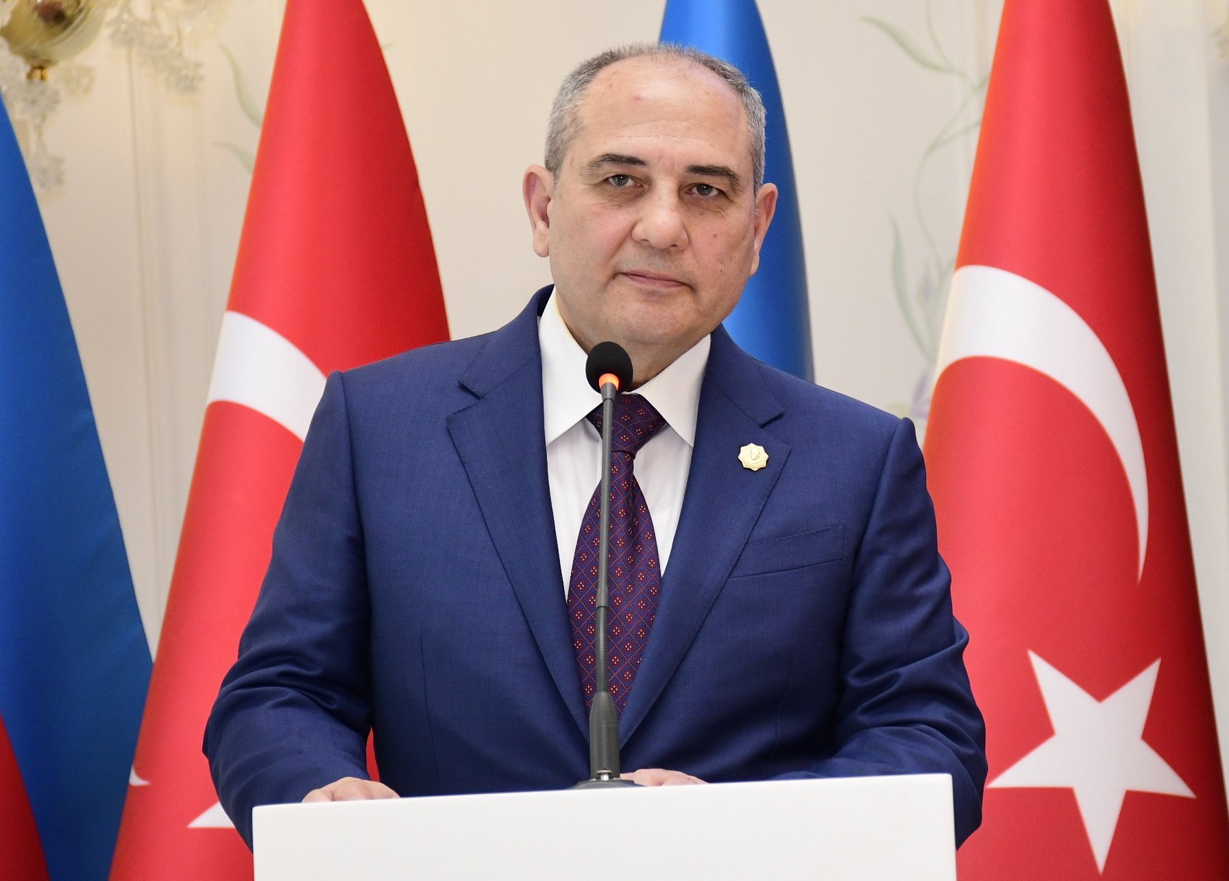 Ulu Öndər tarixi-siyasi məsuliyyəti üzərinə götürmüşdü 1686892929 tahirbudaqiovbaku.jpg