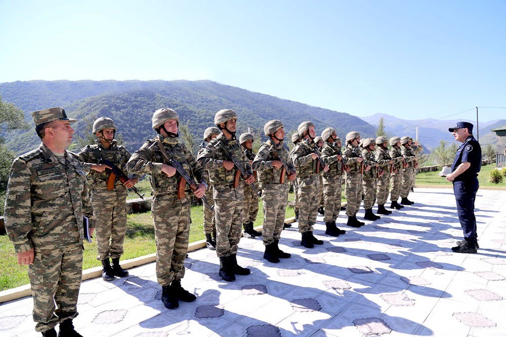 Kamran Əliyev Kəlbəcər və Laçına səfər edib, hərbçilərlə görüşüb 1692261390 1692259694 01588eb8 35f8 4951 9da7 91166f1cdeea.jpg