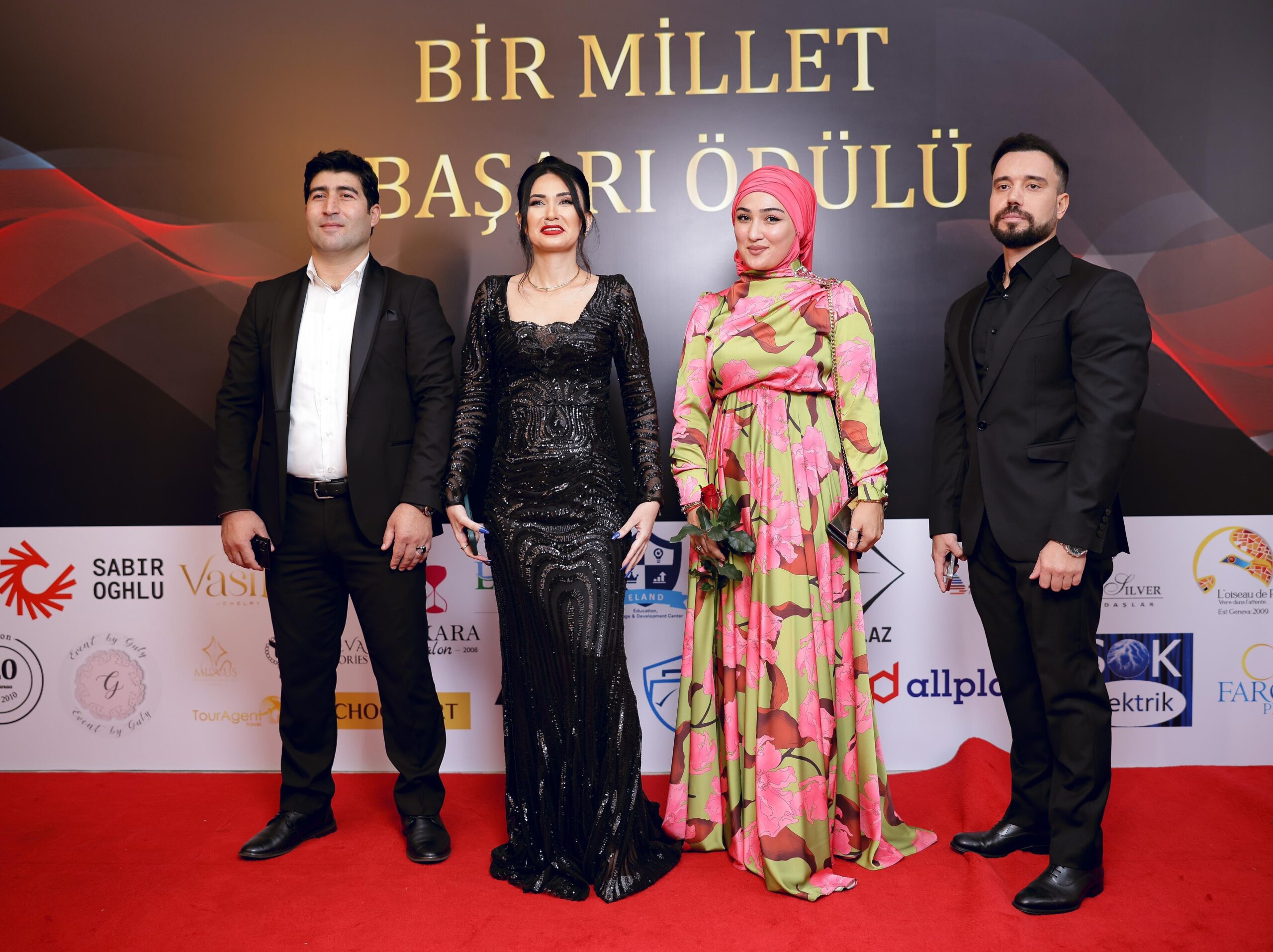 Bakıda möhtəşəm “Başarı Ödülleri” tədbiri baş tutdu 1699098936 8e456bb9 d1e4 4d23 8d0c 4e89b2fce046.jpg