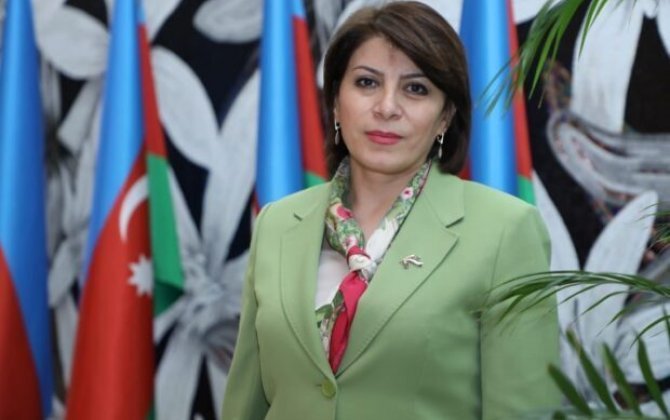 Yazgül Abdıyeva KİV nümayəndələrini təbrik edib 1699248696 1695702233 1695700882 yazgul abdiyeva.jpeg