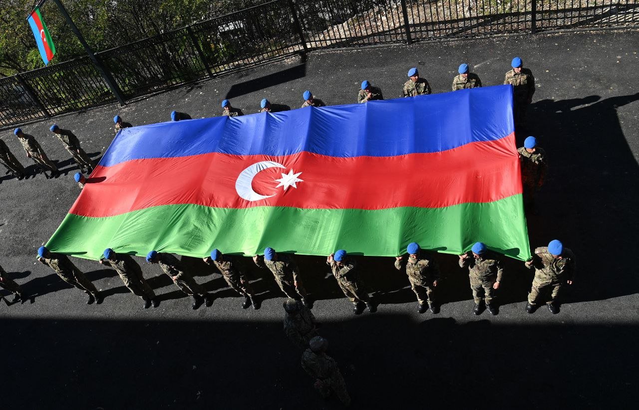Laçında “Bayraq yürüşü” 1699272150 397520136 643963317900495 8276011419542155687 n.jpg