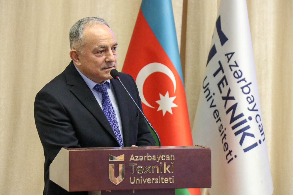 AzTU-da süni intellekt texnologiyaları və kibertəhlükəsizliyə həsr olunan sektor görüşü keçirilib 1700675588 3.jpg