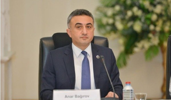 Vəkillər Kollegiyasının sədri Fəxri mediator diplomu ilə təltif edilib 1702971101 anarbagirov.jpg