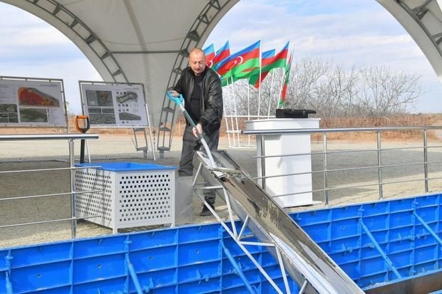 Prezident İlham Əliyev Xocalıda soyqırımı memorialının təməlini qoyub 1708939129 17034220122143710997 1200x630.jpg