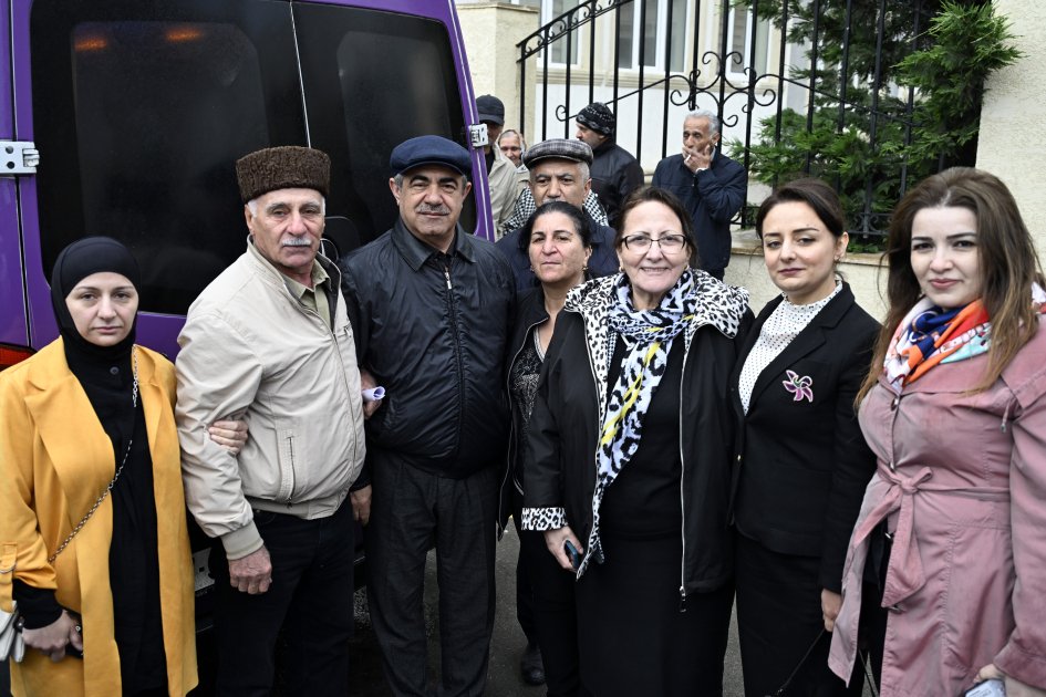 Şuşa şəhərinə növbəti köç karvanı yola salınıb 1715666562 17156586433249731714 1200x630.jpg