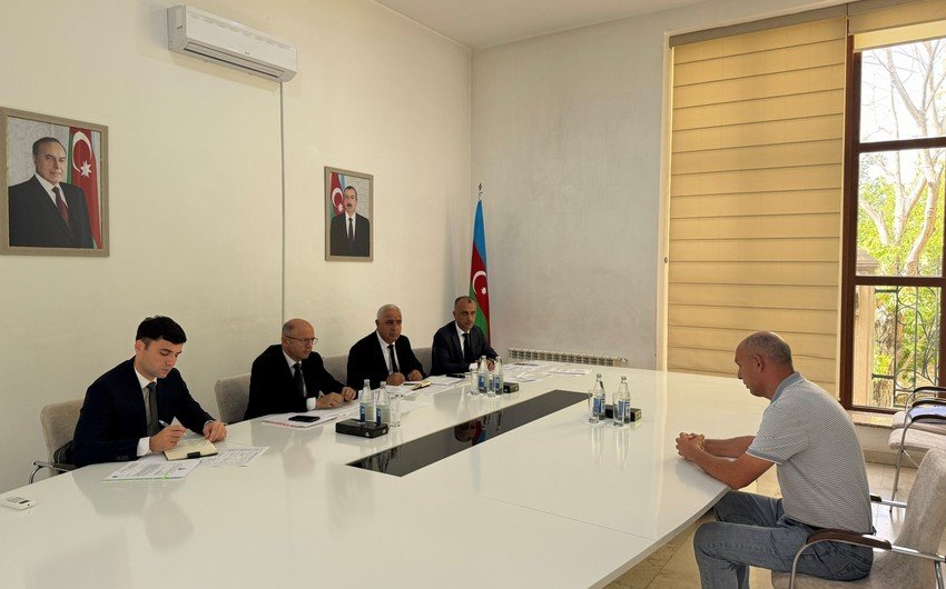Energetika naziri Hacıqabulda vətəndaşları qəbul edib 1724929521 fedb3050 095f 3ffa 9439 2198fae61c16 850.jpg